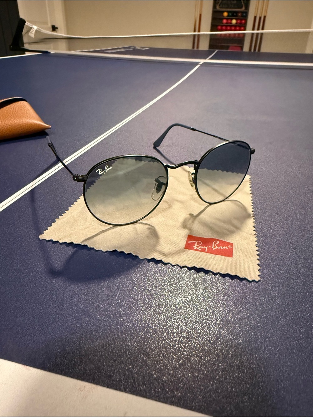Ray-Ban Round Metal Sunglasses with Gradient Blue Lenses and Black Frame